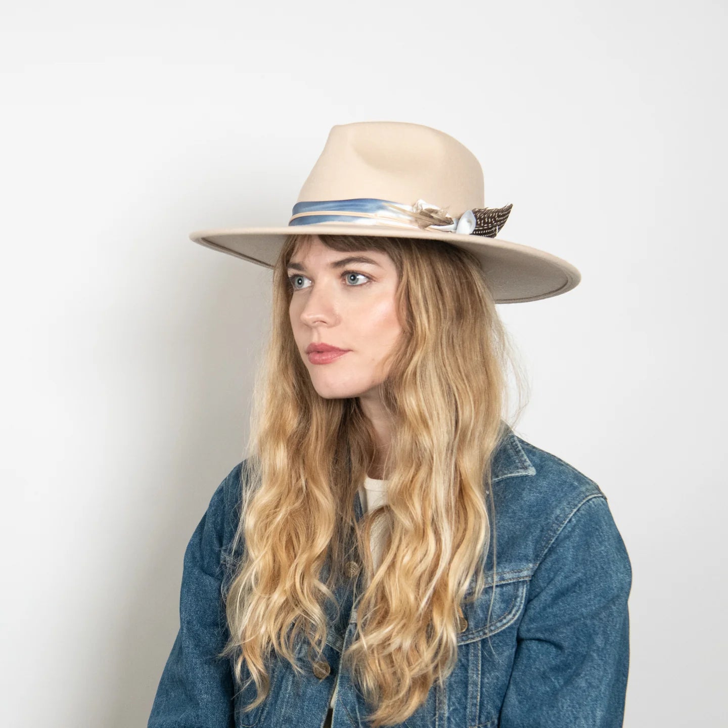 Amelia in Bone