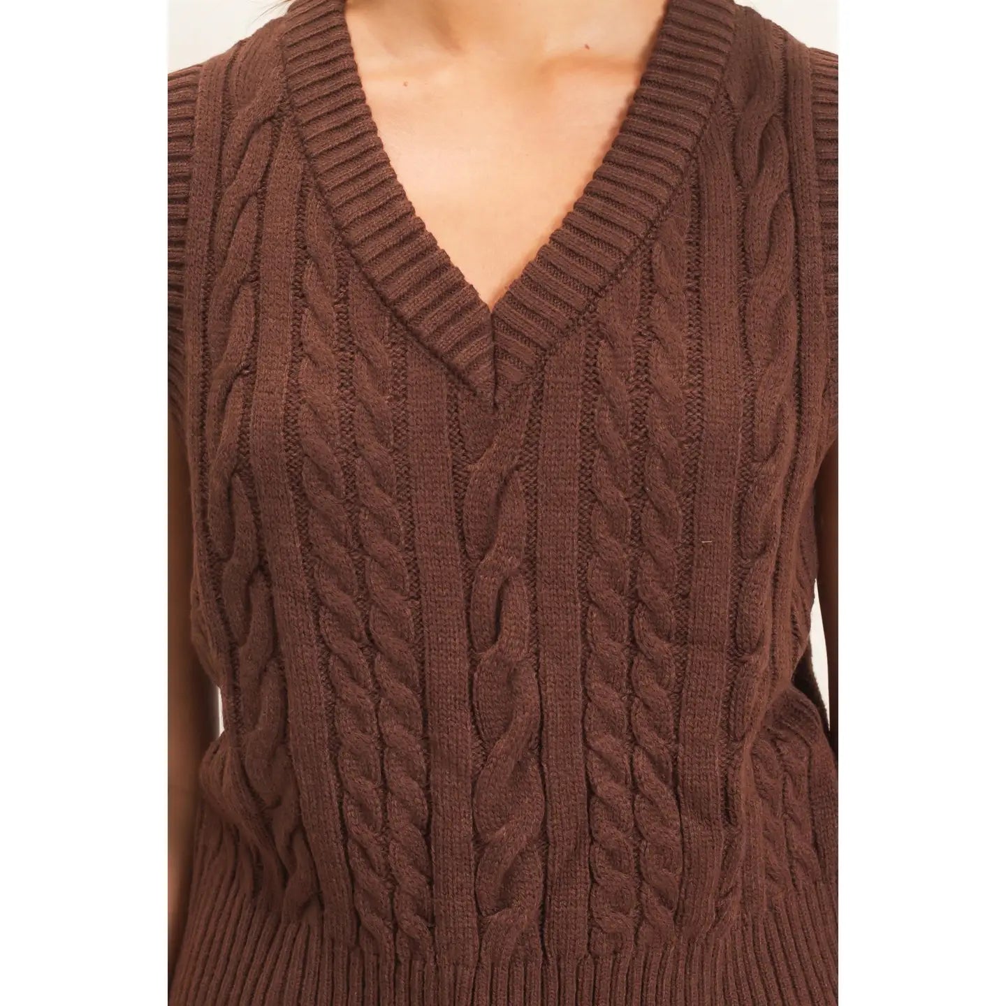 Chandler Sleeveless Sweater Vest- Brown