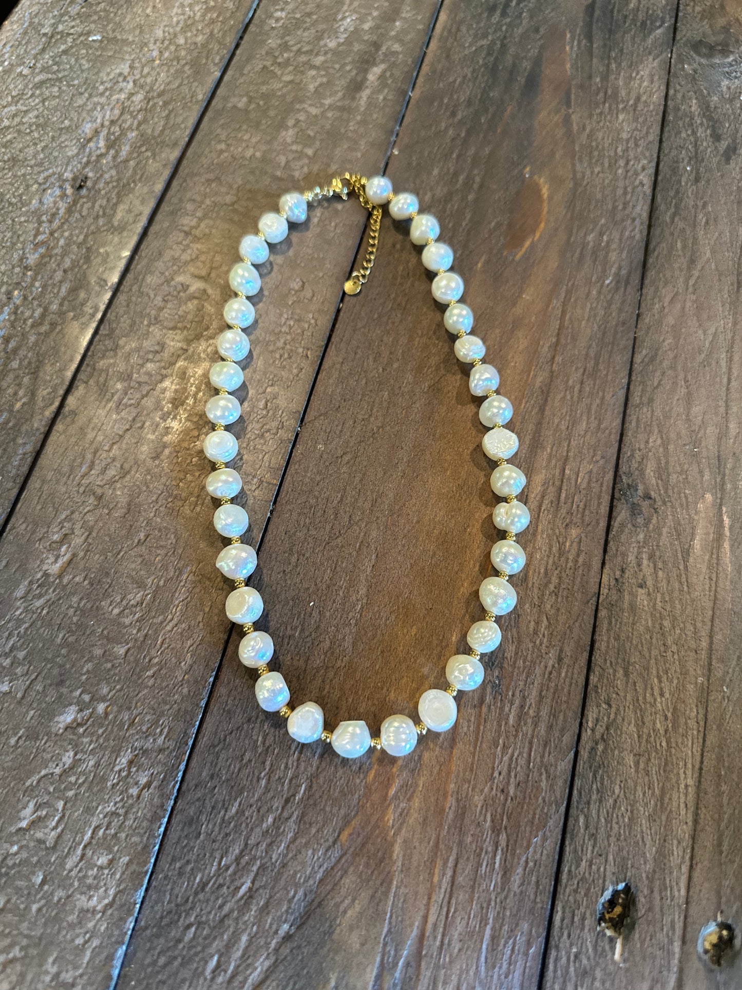 Glam Pearl Necklace