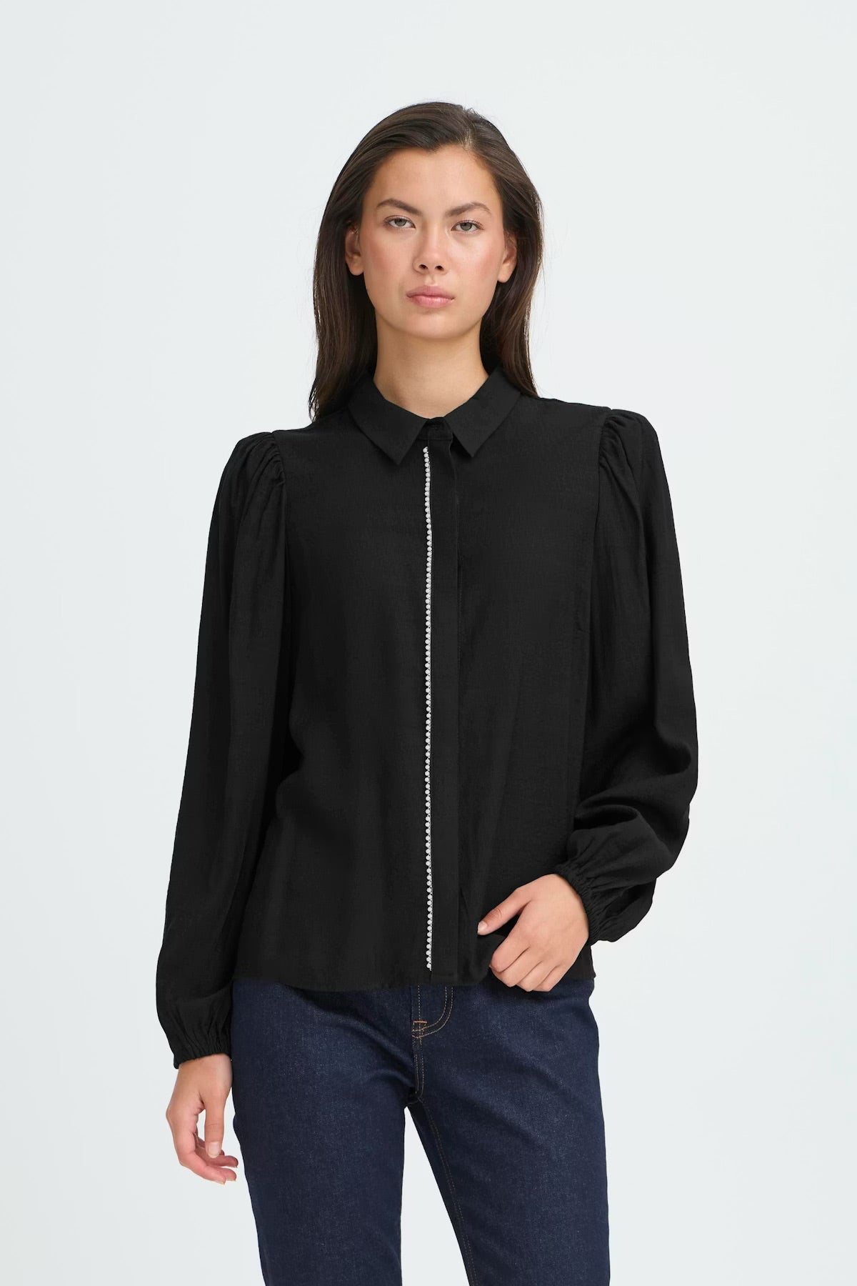 Sienna Pearl Blouse- Black
