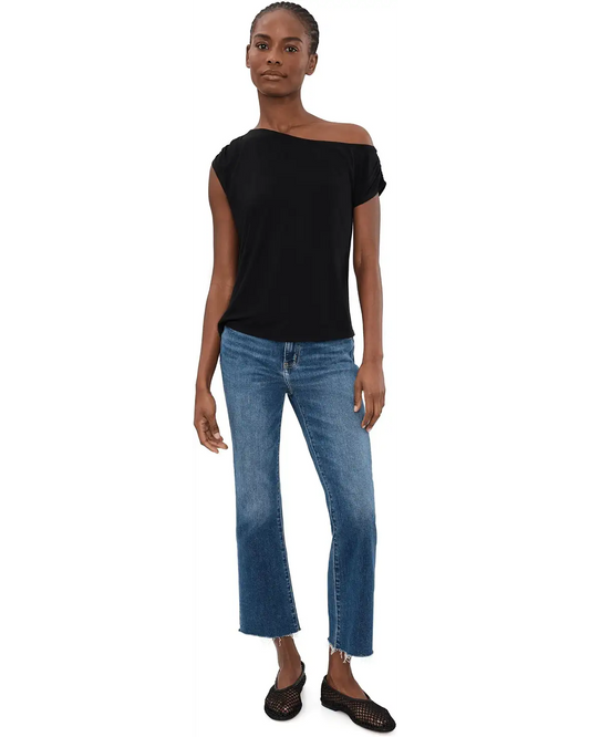 Shy Girl Crop in Influencer