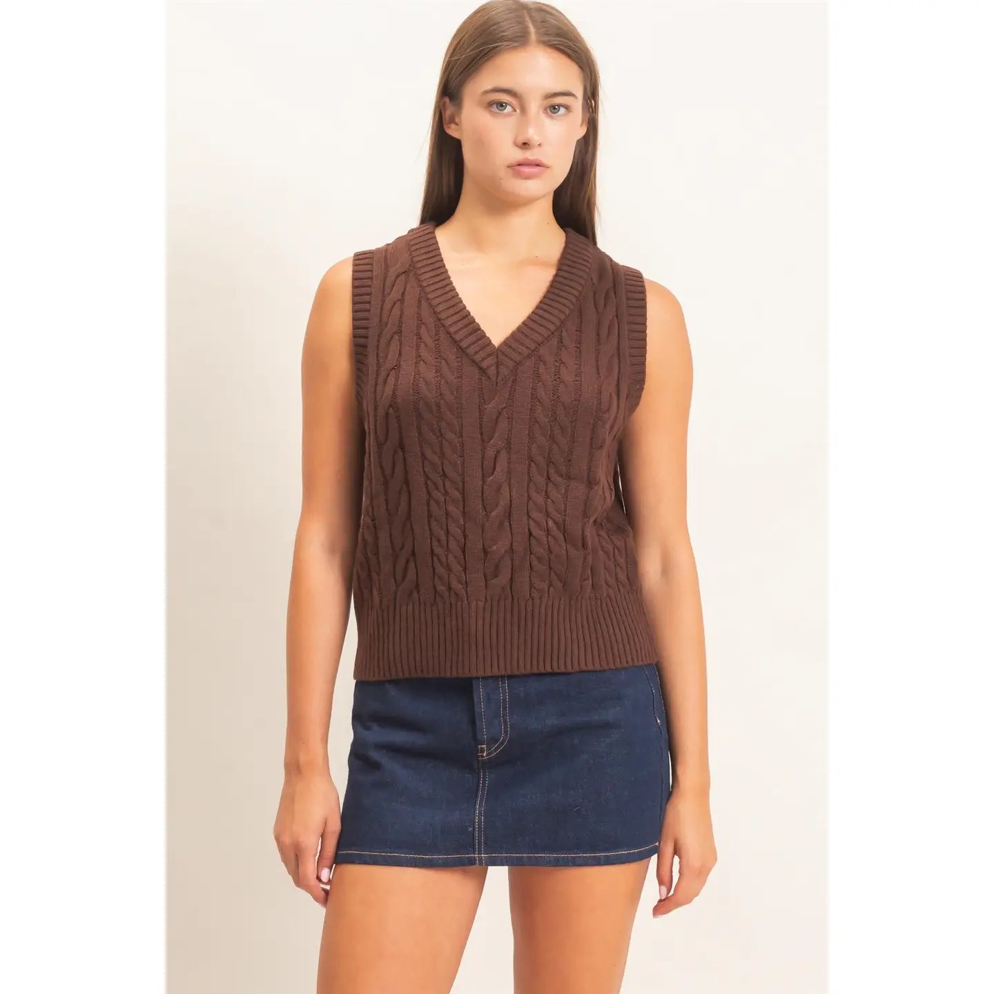 Chandler Sleeveless Sweater Vest- Brown