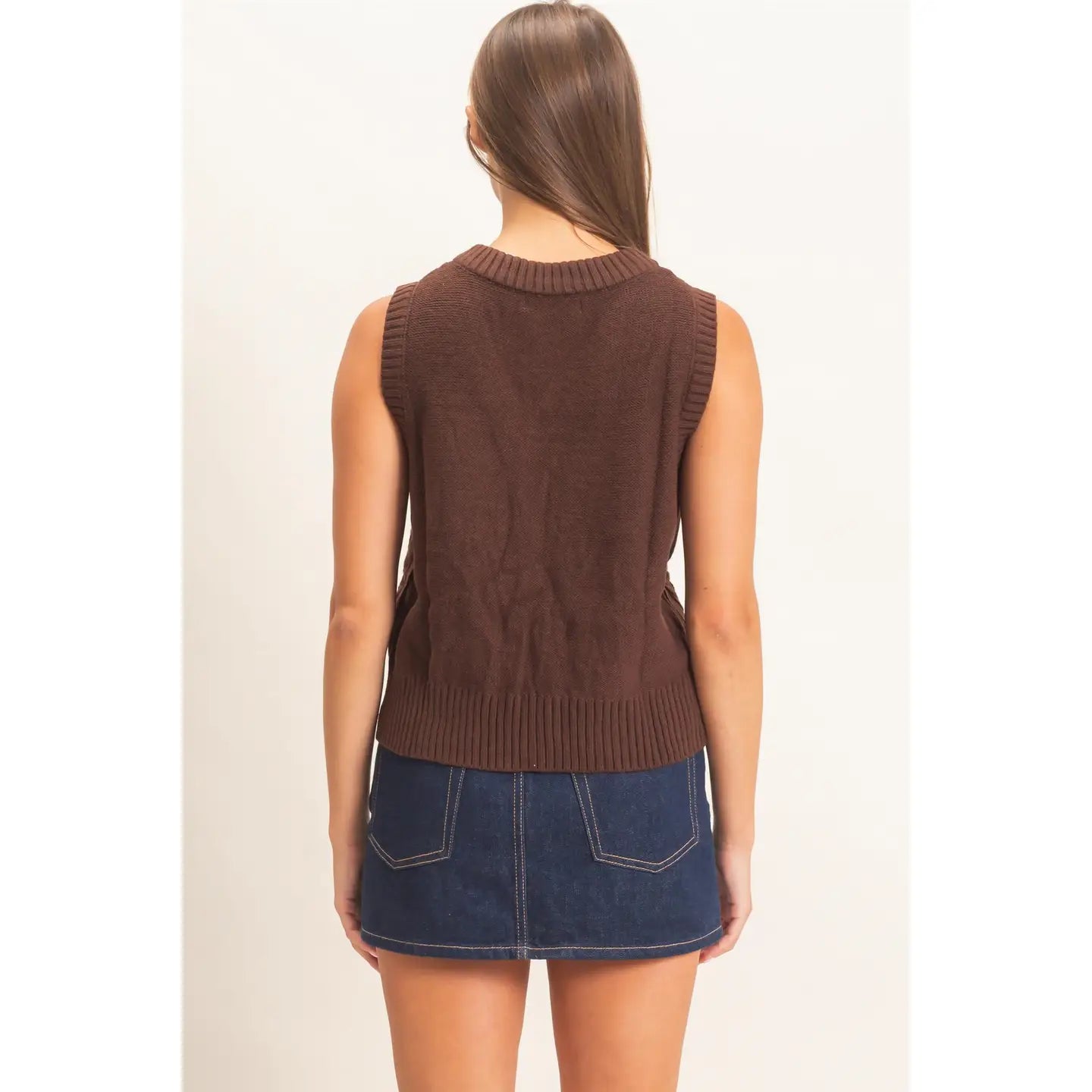 Chandler Sleeveless Sweater Vest- Brown