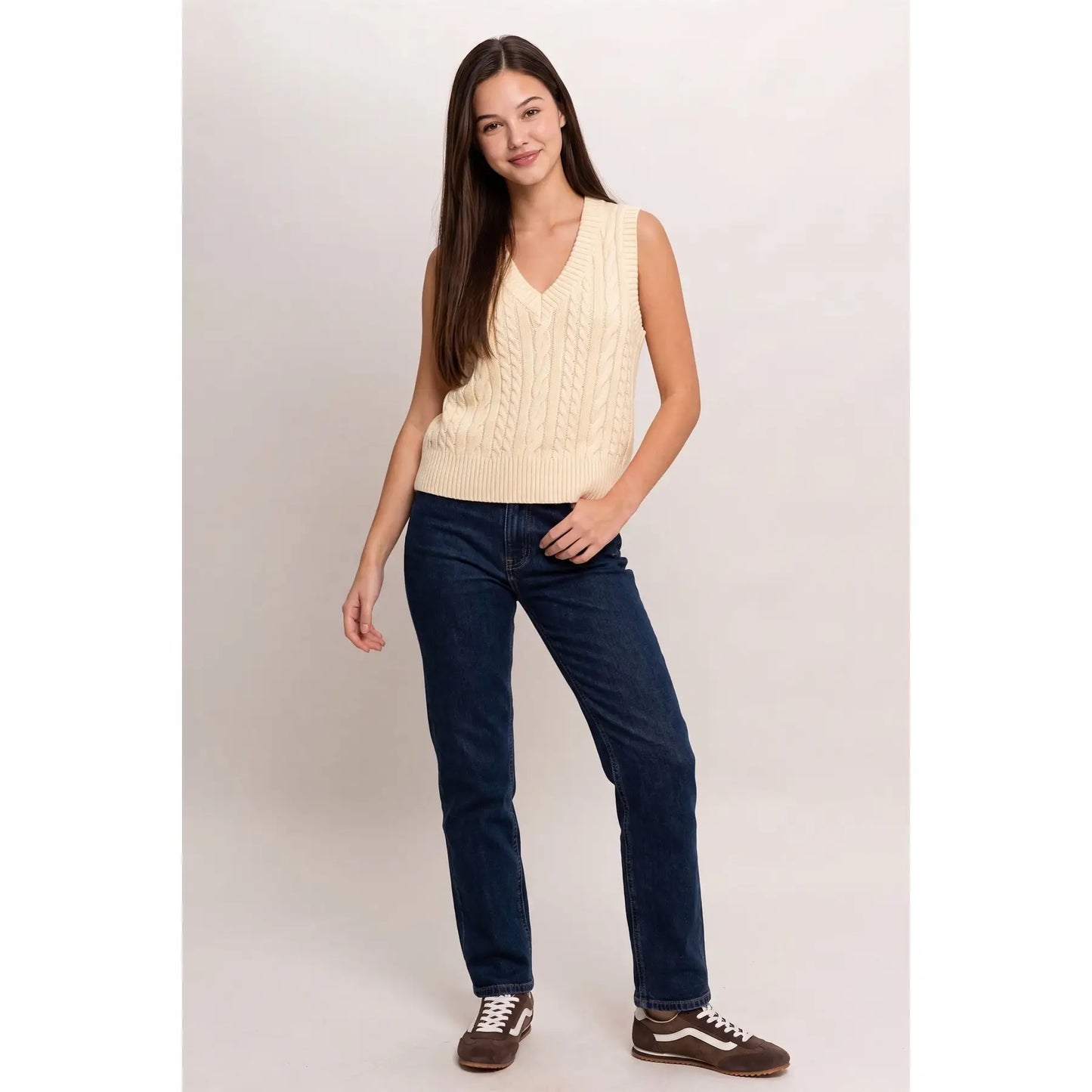 Chandler Sleeveless Sweater Vest- Cream