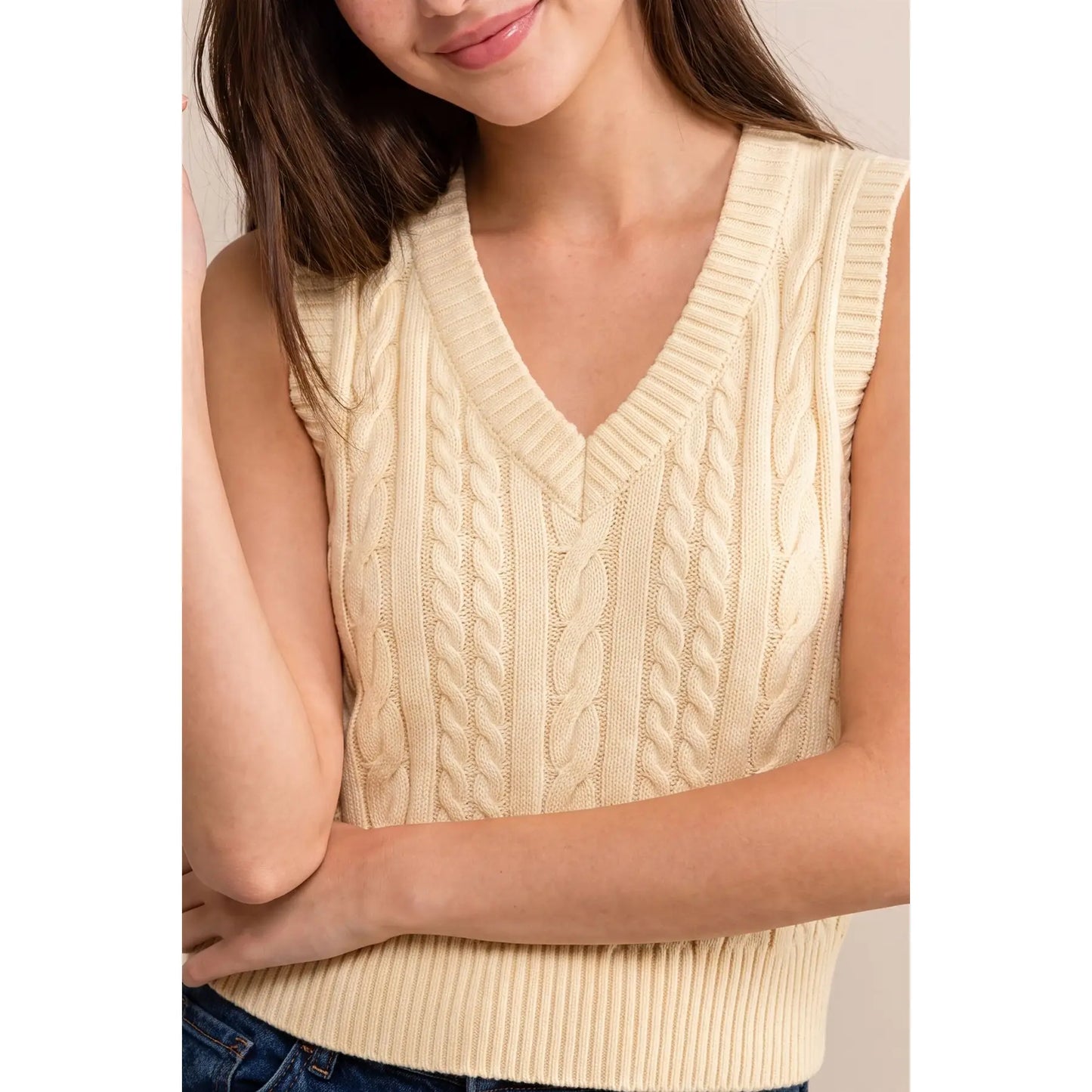 Chandler Sleeveless Sweater Vest- Cream