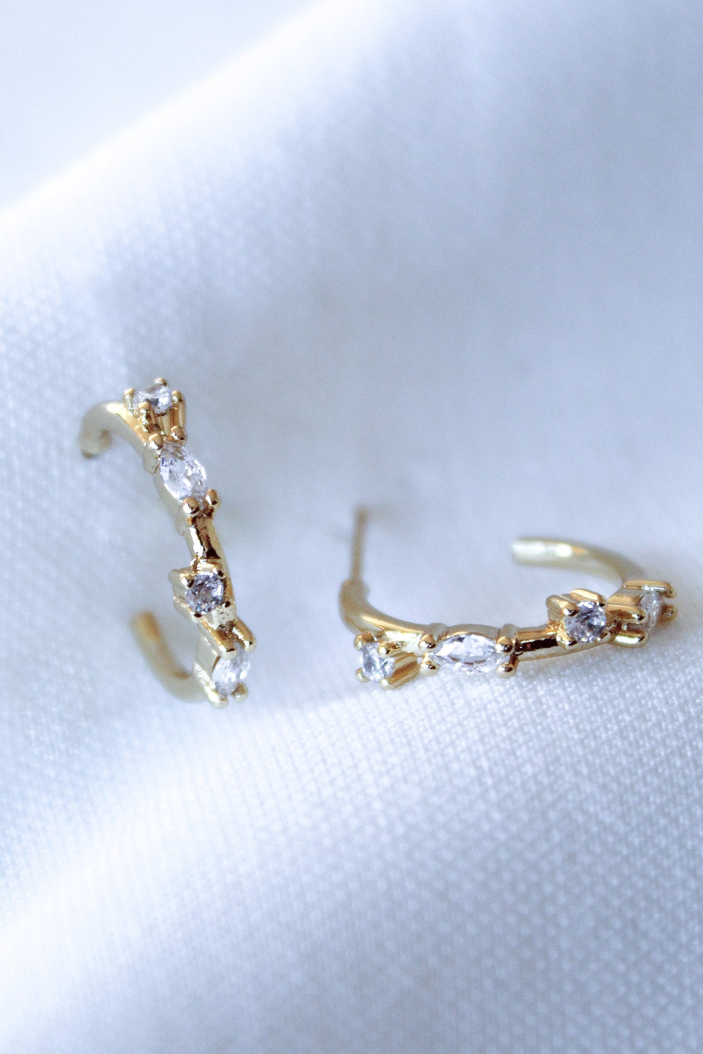 Chase Hoop Mini- Gold